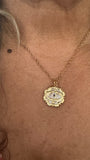 OJO Y MADRE PERLA PENDANT DORADO