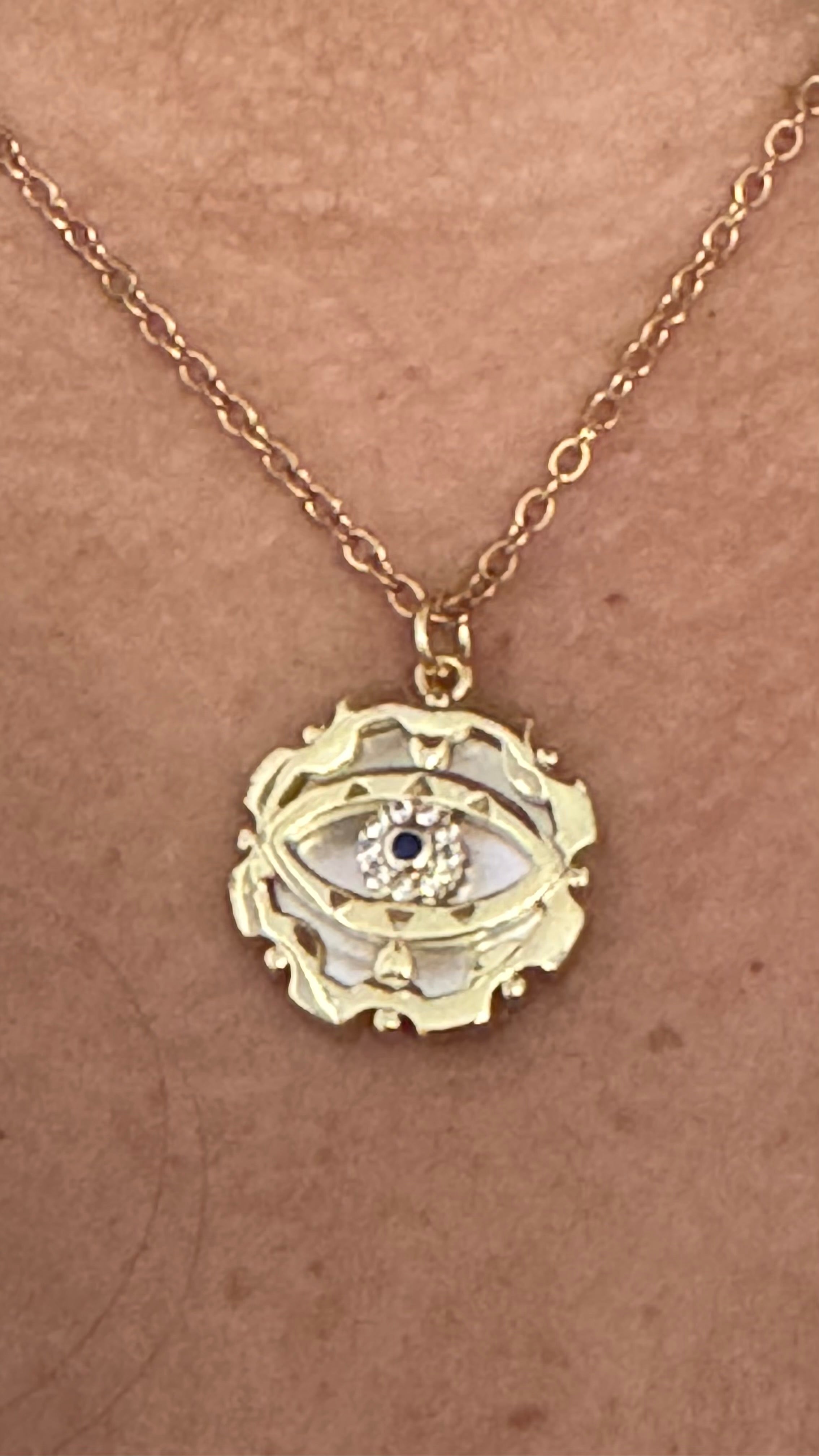 OJO Y MADRE PERLA PENDANT DORADO