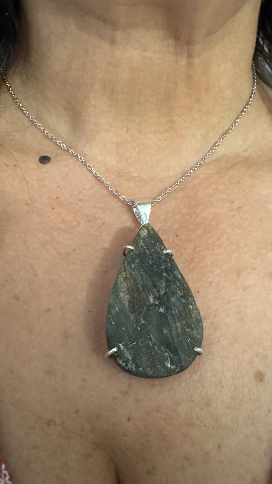 LABRADORITA PENDANT RAW