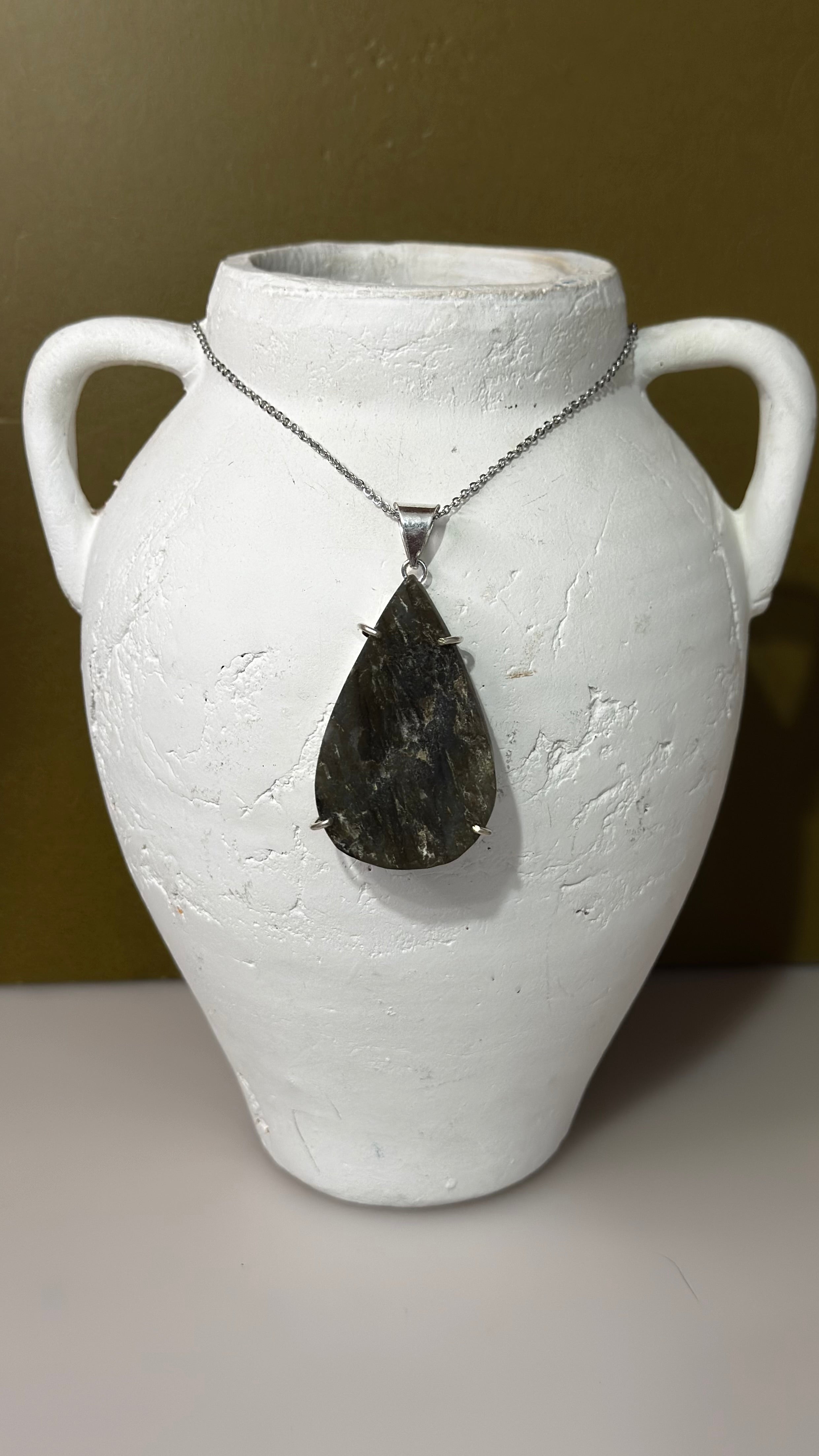 LABRADORITA PENDANT RAW