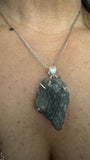 SOLD!    LABRADORITA PENDANT RAW