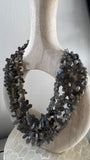 COLLAR DE TRES LOOPS DE LABRADORITA