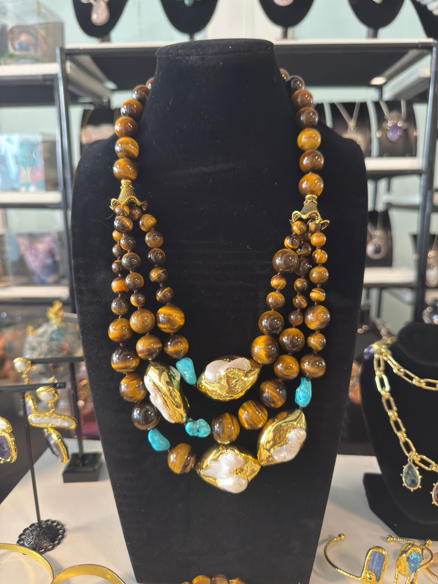 Collar de ojo de Tigre con turquesa y perlas barrocas