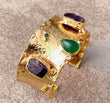 Cuff dorado ancho con cuarzos
